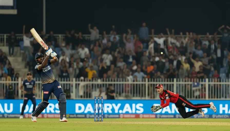 photos from the Deccan Gladiators and Delhi Bulls cricket match